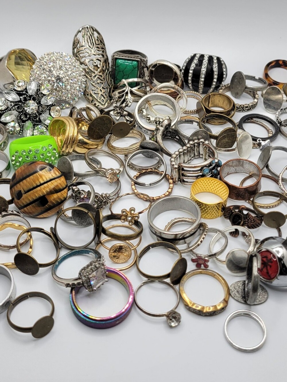 Women’s Fashion Ring Lot 50+